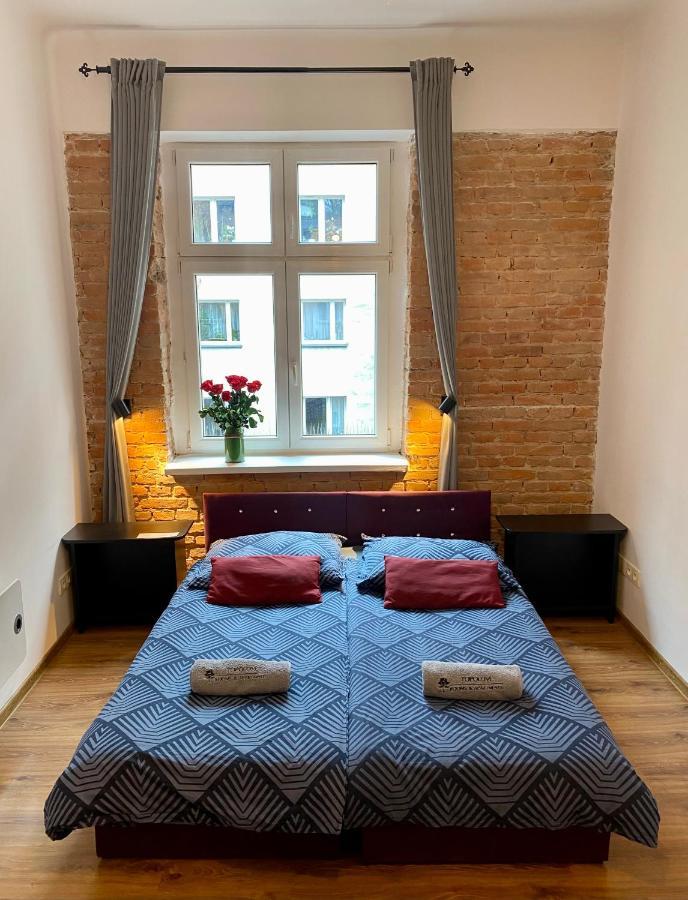 Topolove Rooms & Apartments Krasków Exterior foto